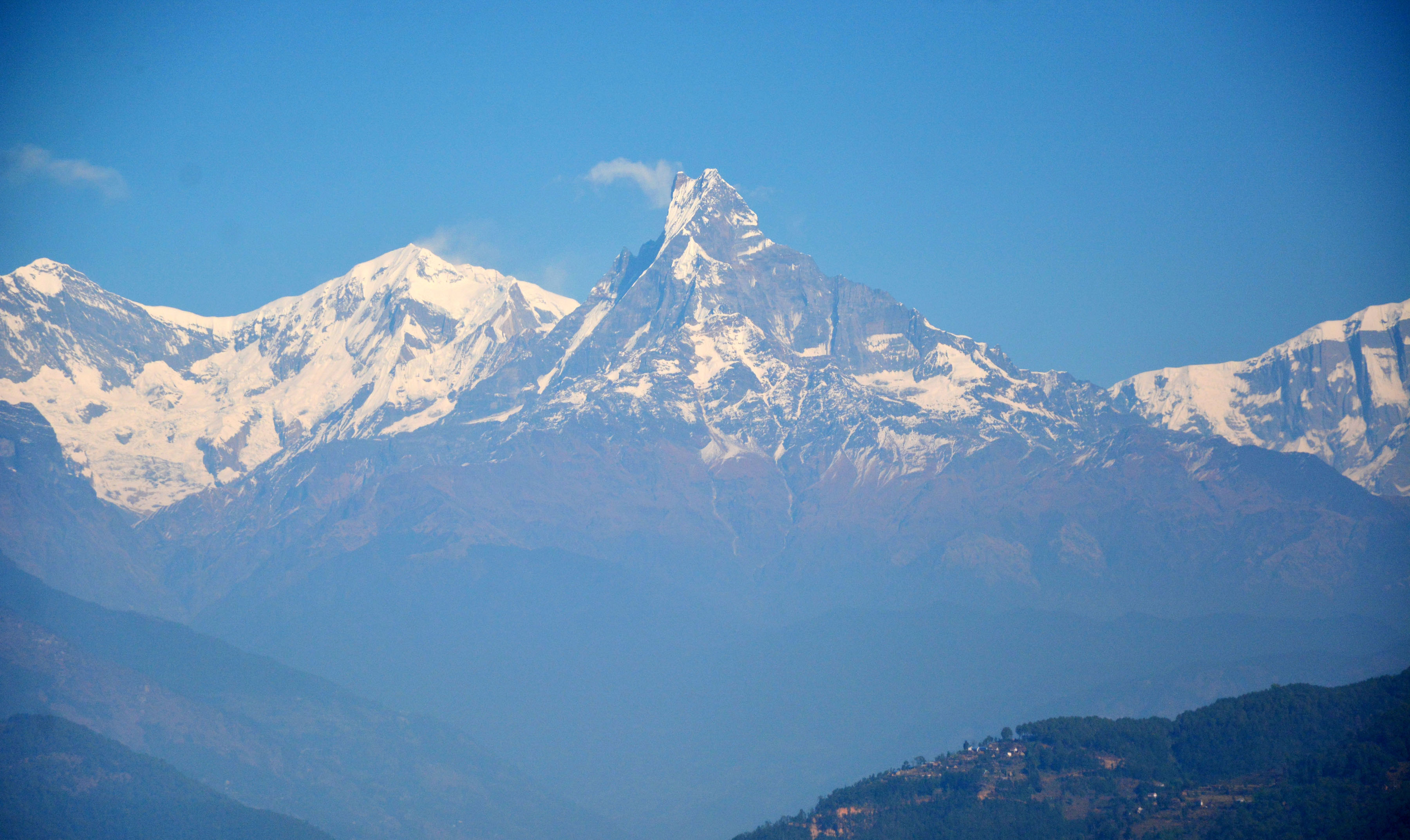 हिउँ छैन हिमालमा