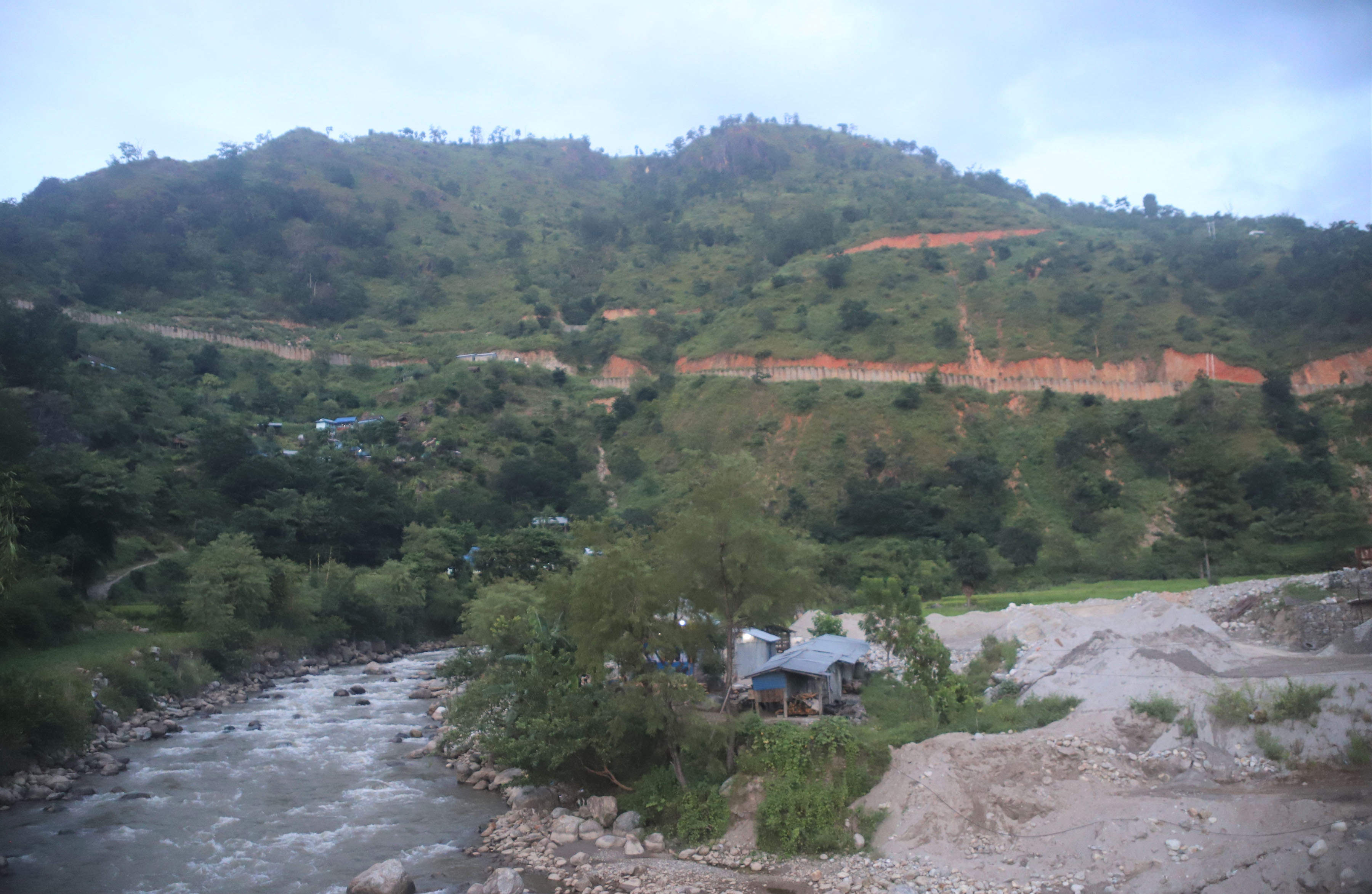 तमोर कोरिडोर सडक