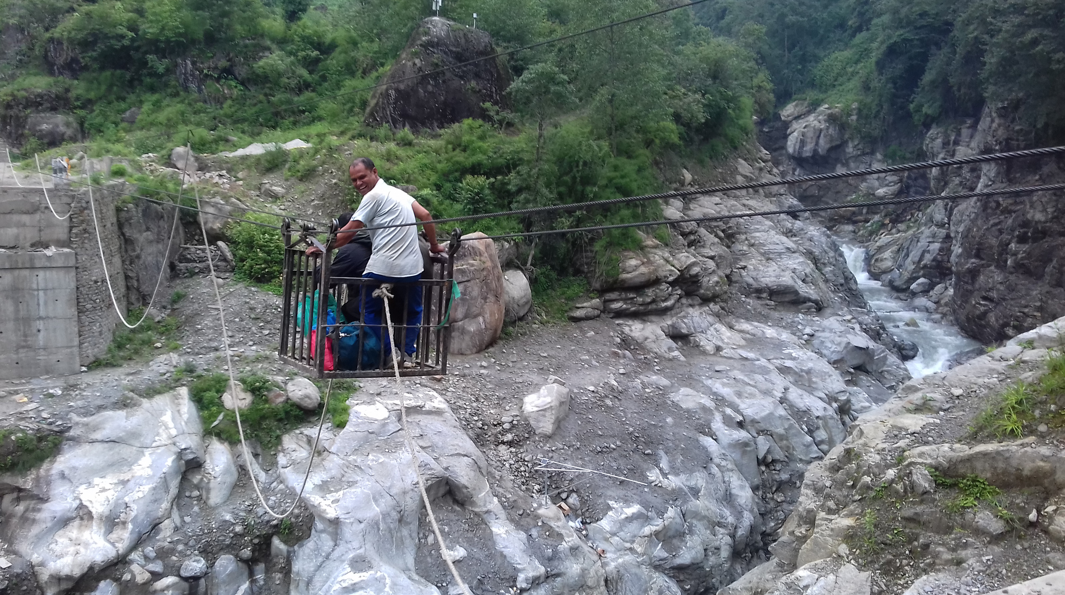 पुल नहुँदा तुइनको भर