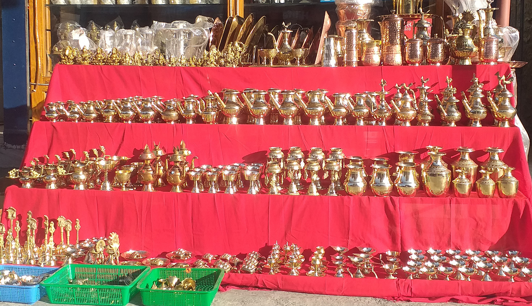तामाका सामग्रीहरु