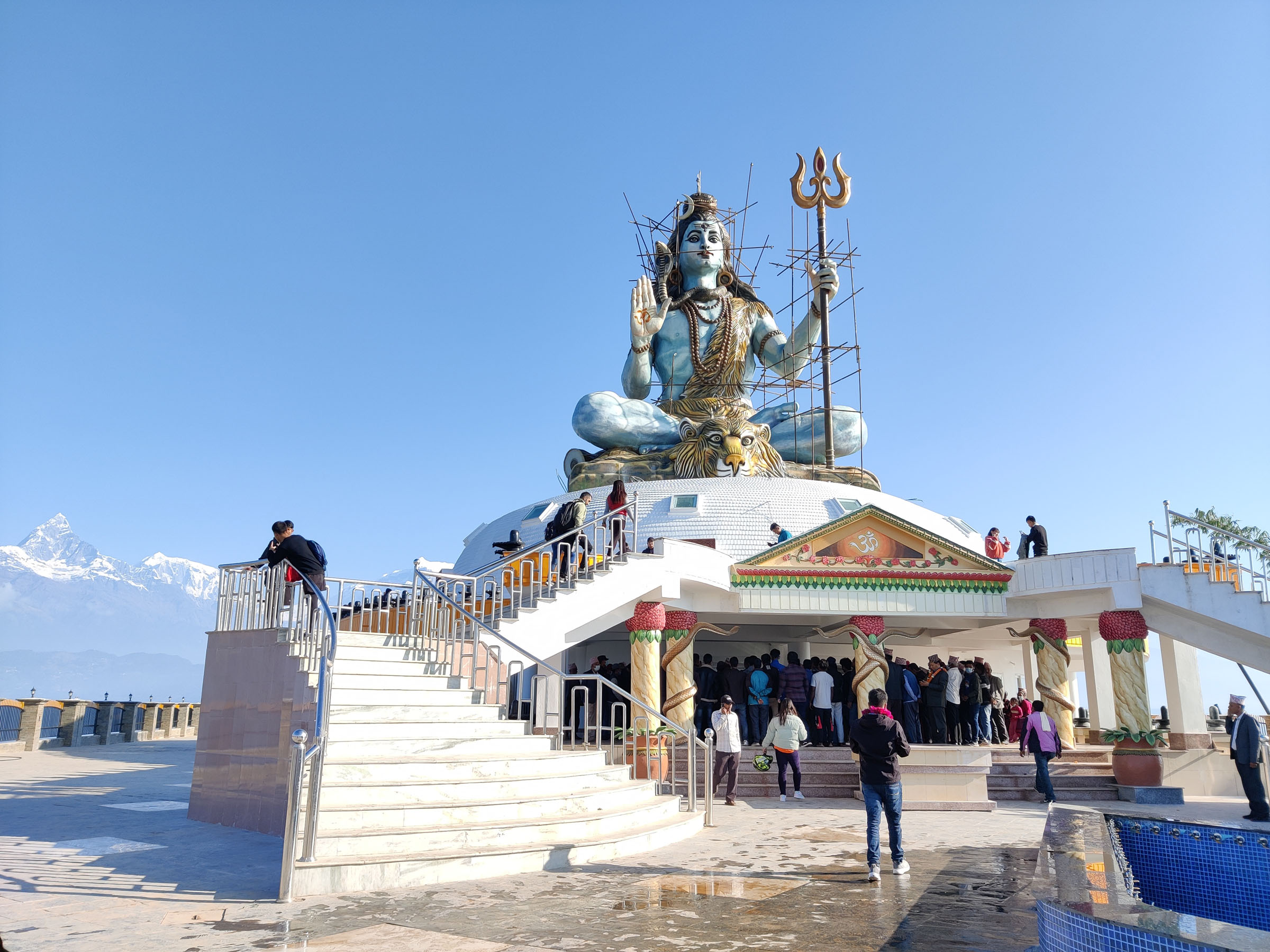 निर्माणाधीन विशाल महादेवको मूर्ति