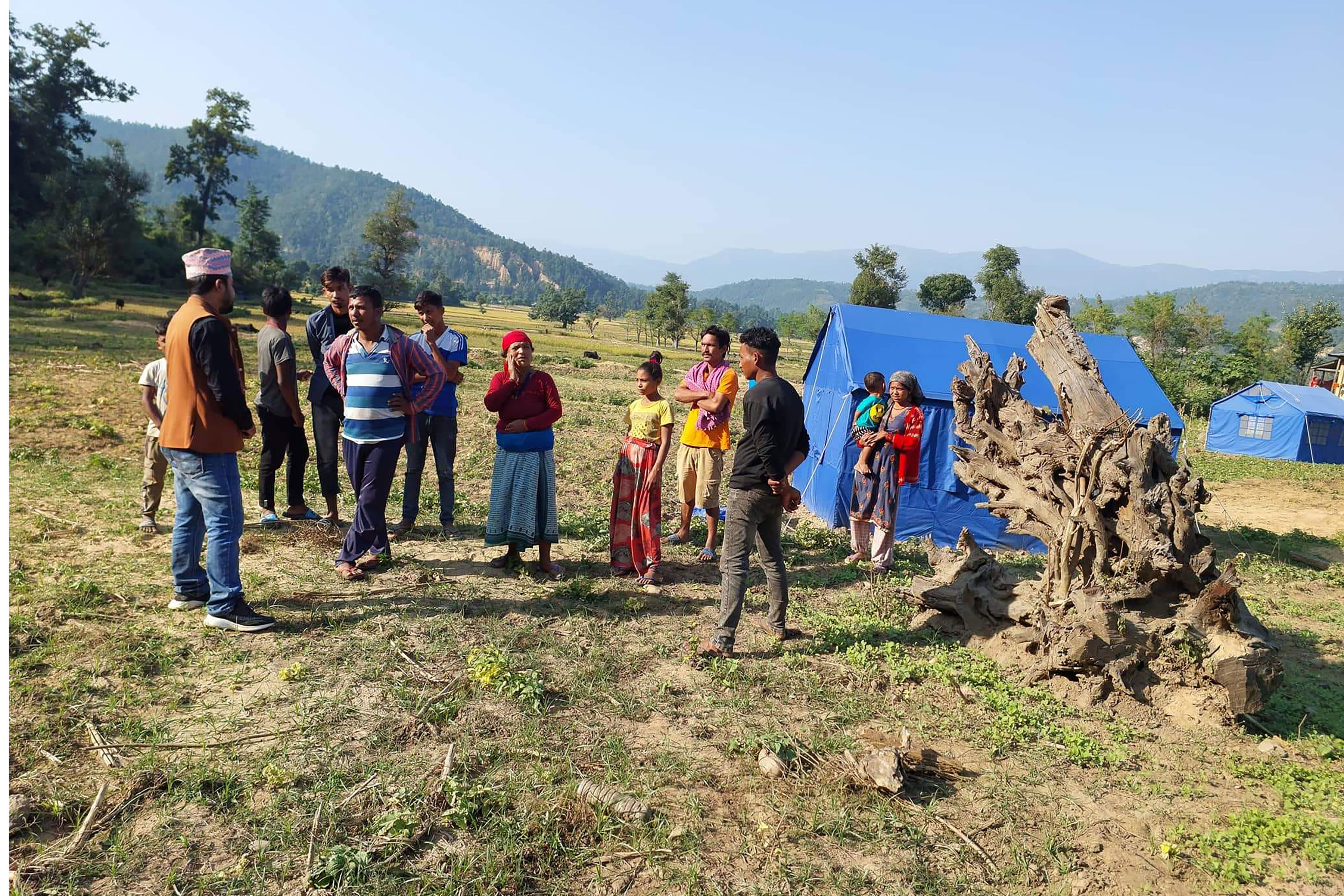 चेपाङ्ग समुदायको समस्या सुन्दै अध्यक्ष भण्डारी