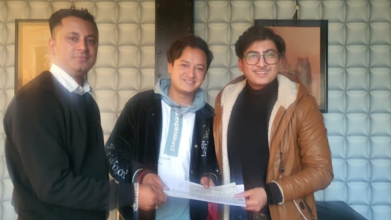 अभिनेता अनमोल र सलोन एकपटक फेरि एकसाथ