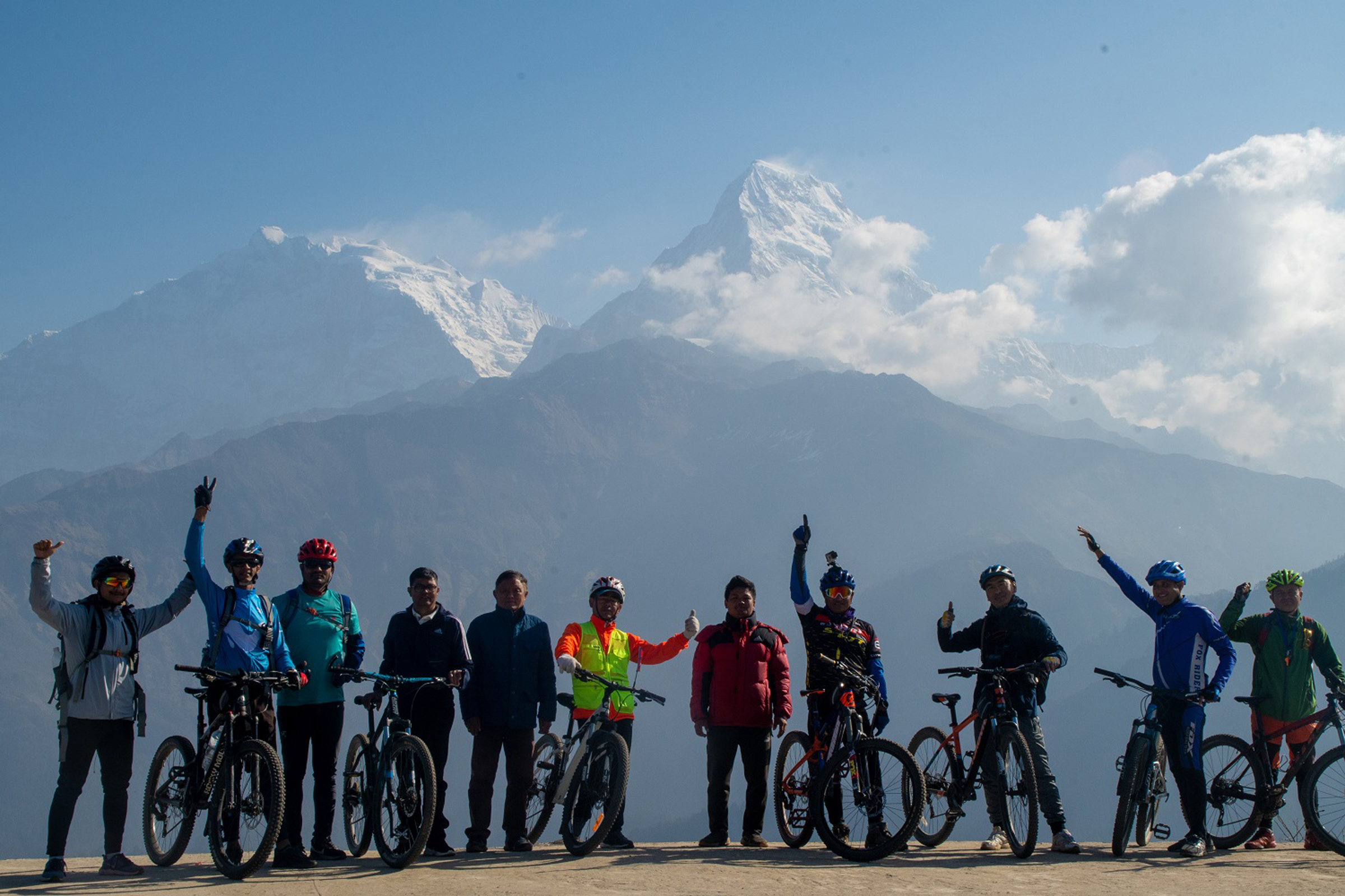 घोडेपानीमा साइकलयात्री