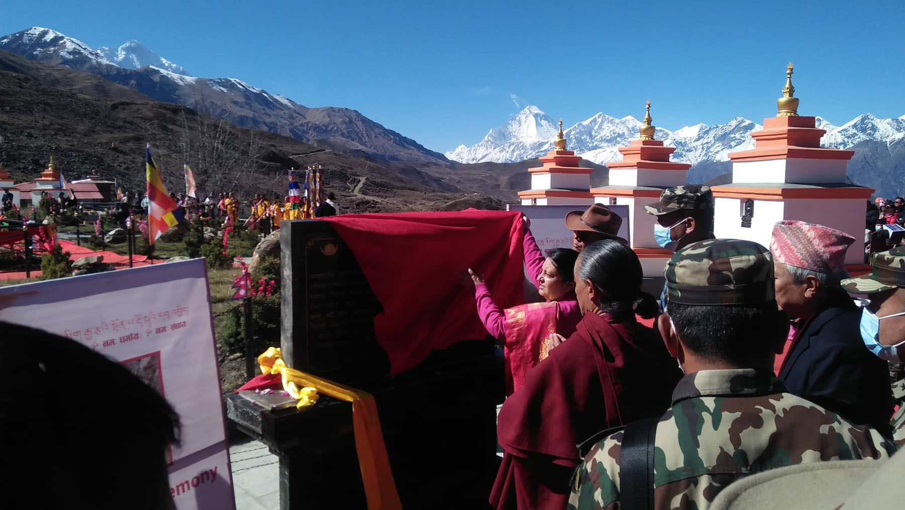 राष्ट्रपति भण्डारी : भगवान बुद्ध र विष्णुको पस्तुर मूर्ति अनवारण एवम् शिलान्यास