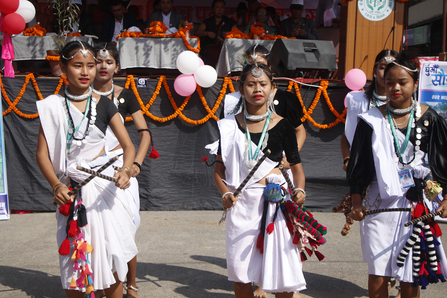 थारु नृत्यु