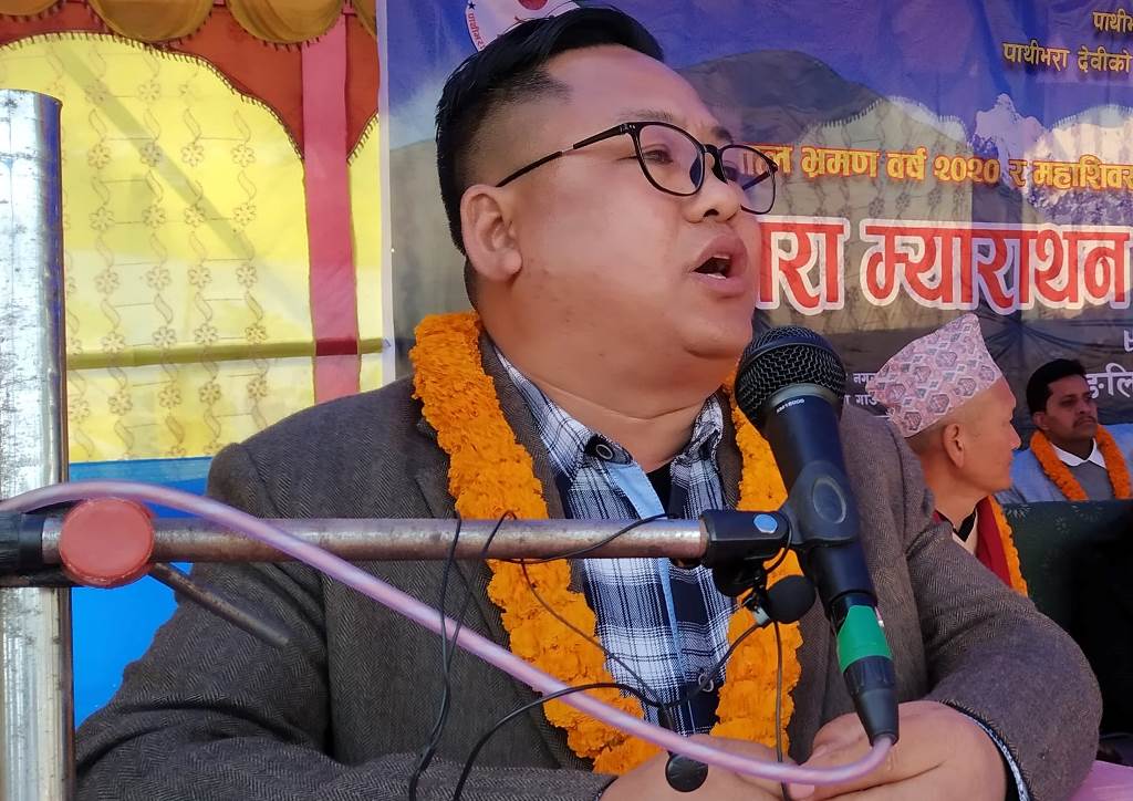 माओवादी केन्द्रले सोधेको स्पष्टीकरणको जवाफ मन्त्री आङ्बुहाङले नदिने