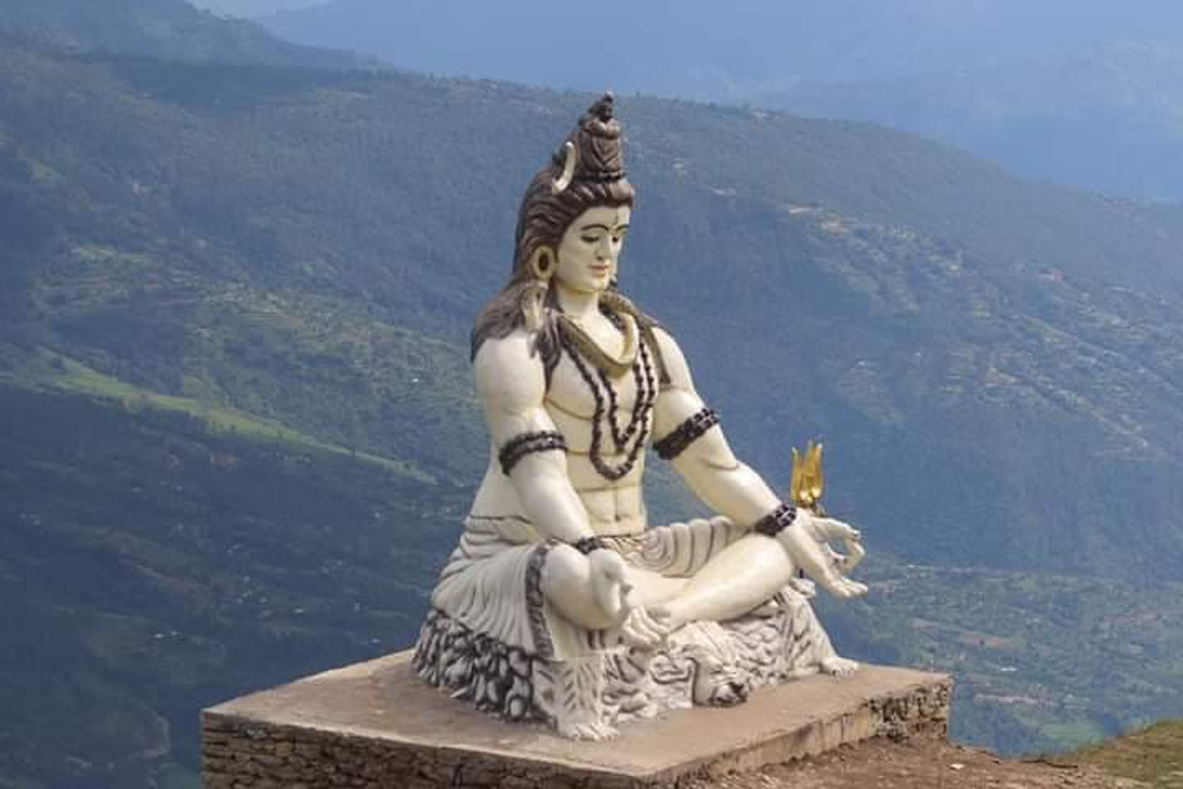 अरुणडाँडामा शिवको मूर्ति