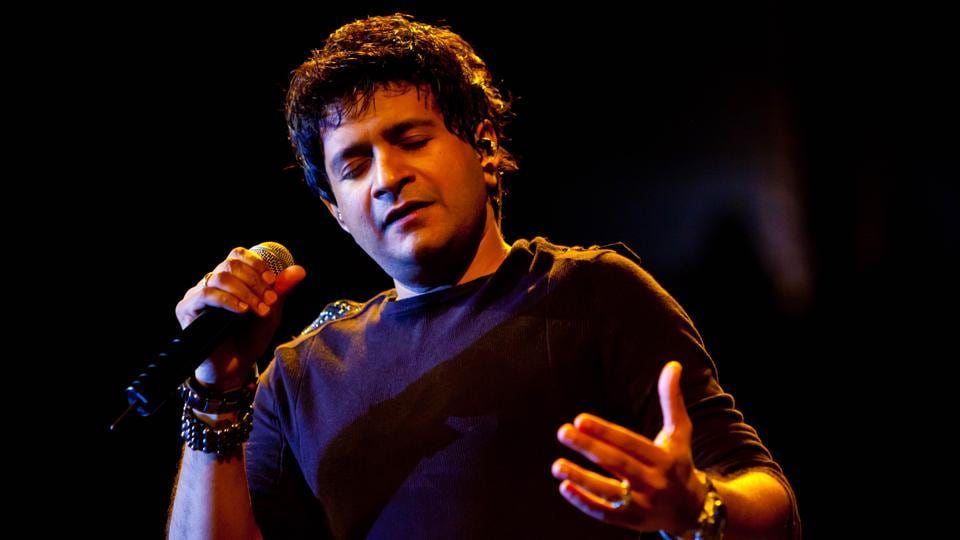 चर्चित गायक केकेको निधन