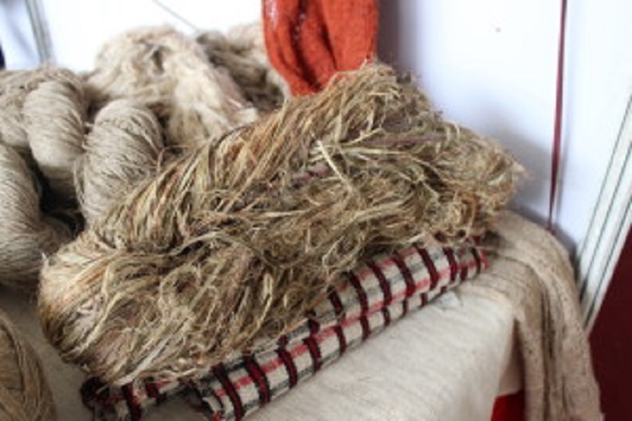 अल्लोको व्यावसायिक उत्पादन