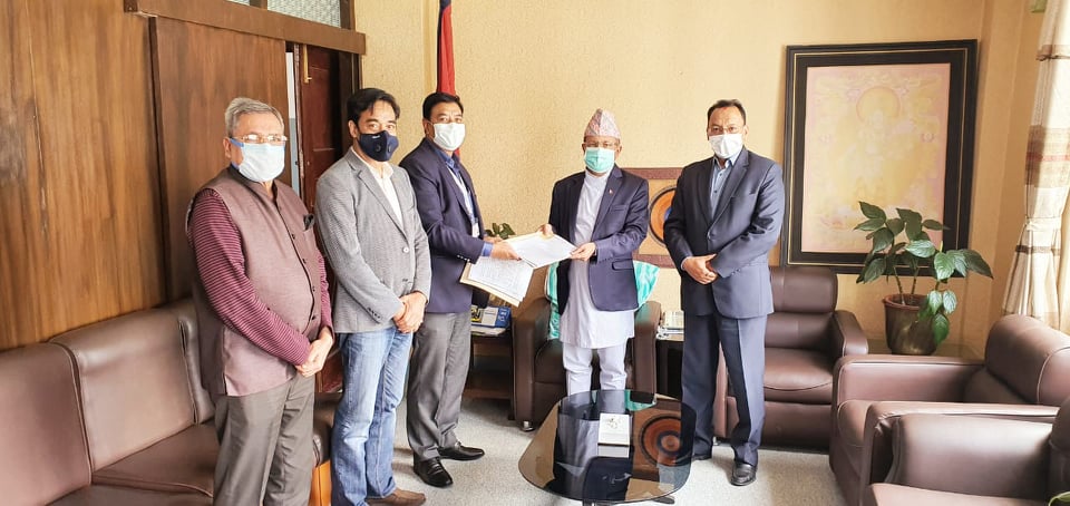 चेम्वरले दियो मुख्य सचिव लोकदर्शन रेग्मीलाई यस्तो सुझाव