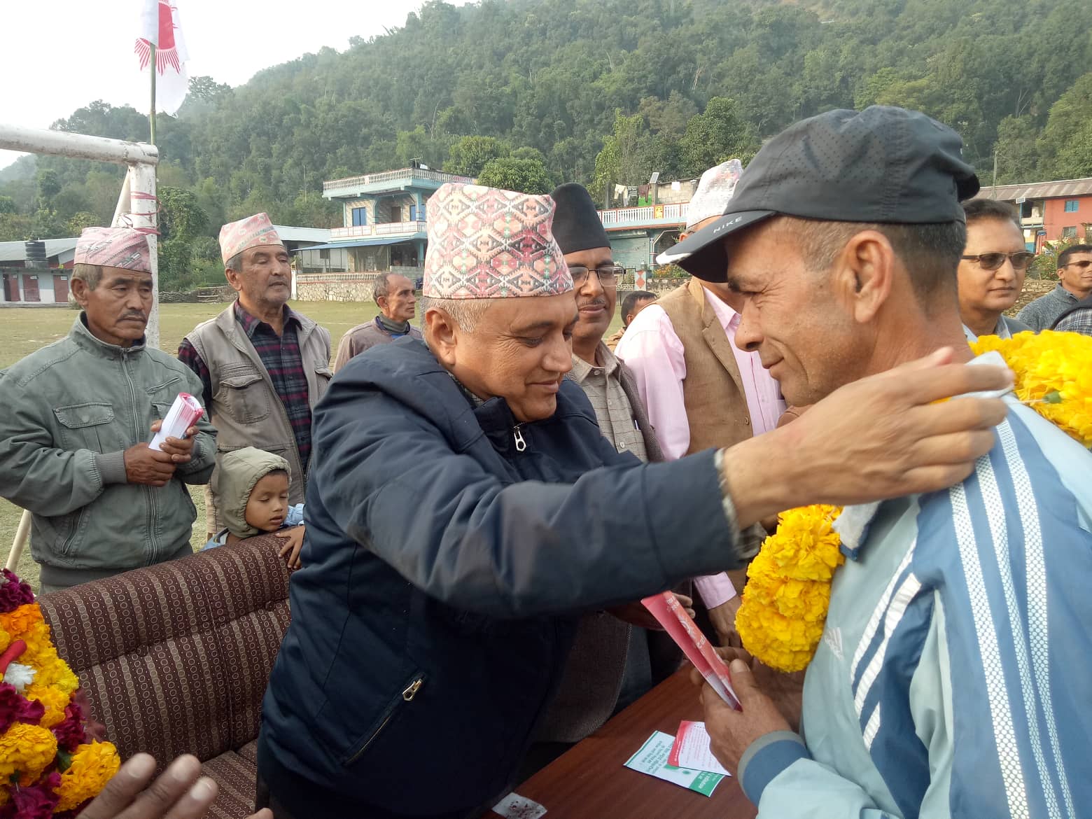 राप्रपा जिल्ला सदस्य नेकपा प्रवेश