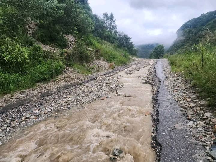 बेनी–गलेश्वर सडक अवरुद्ध