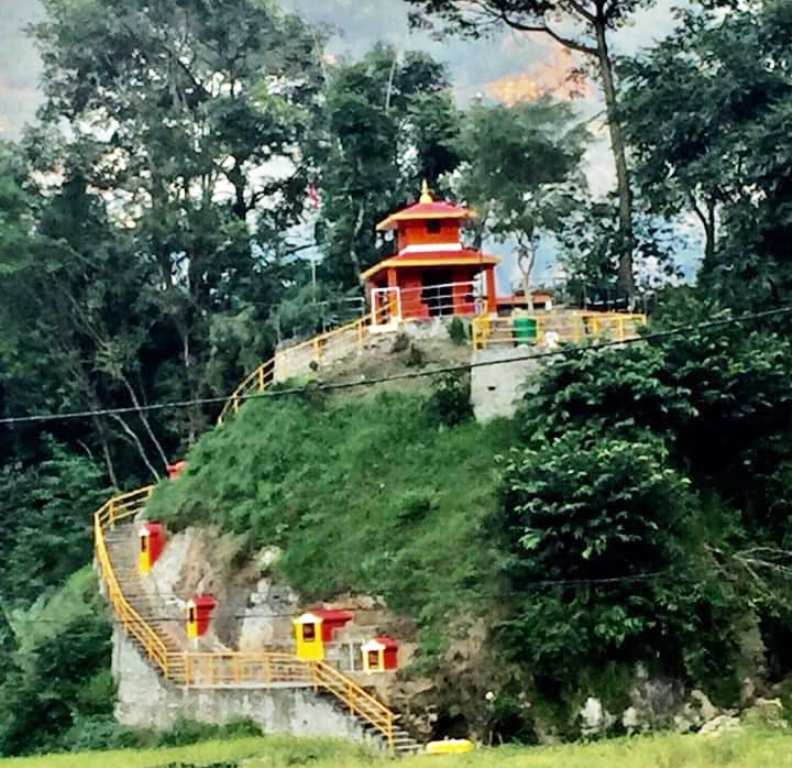 ढुङ्गामाथि आकर्षक मन्दिर, आउन थाले पर्यटक
