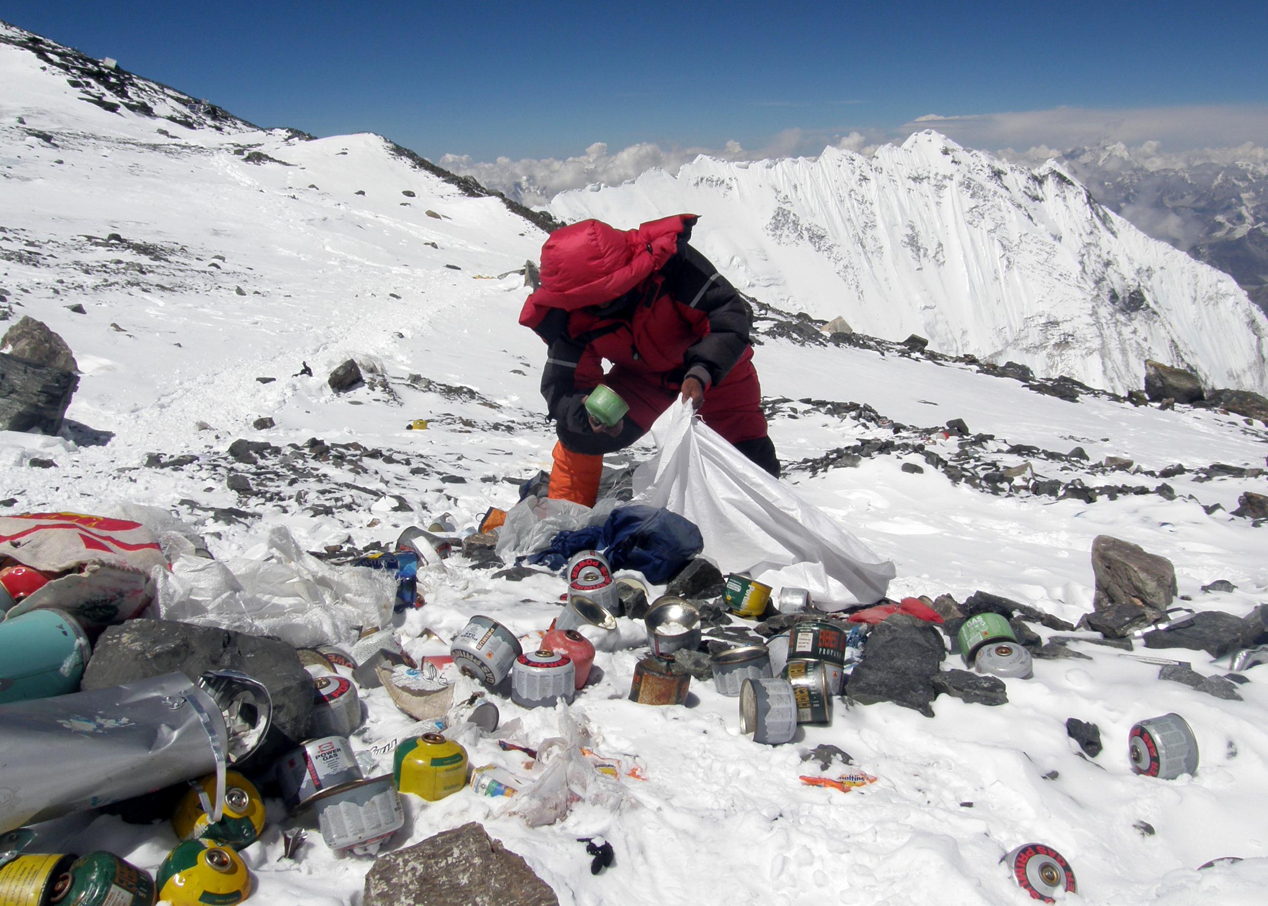 सगरमाथासहित ६ हिमालको सरसफाइ गर्न साढे १२ करोड लाग्ने