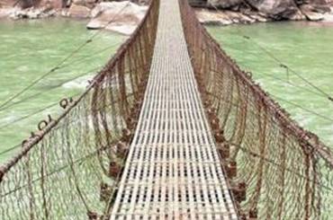 एकैदिन दुई झोलुङ्गे पुलको उद्घाटन