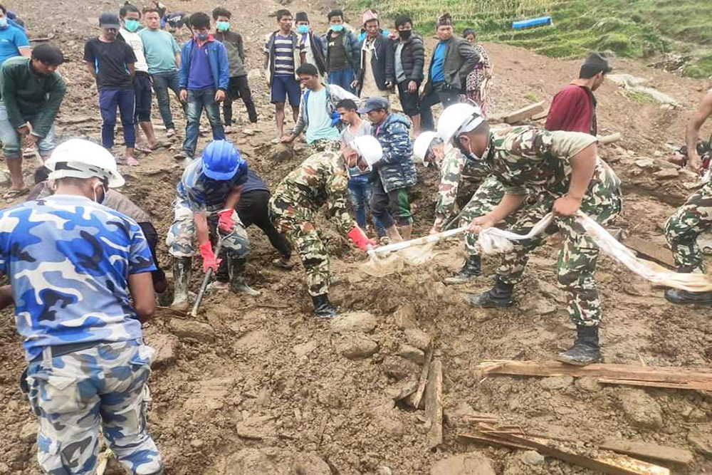 सिन्धुपाल्चोकको पहिरामा १२ बालबालिकासहित १९ को शव प्राप्त, खोजी कार्य अझै जारी