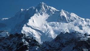 कञ्चनजङ्घामा आन्तरिक पर्यटकको चहलपहल