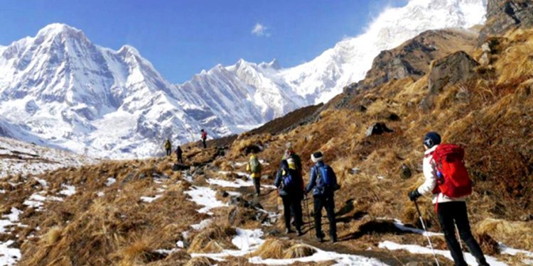 कञ्चनजङ्घा क्षेत्रमा पर्यटक सङ्ख्या बढ्दै, मनकामनामा बढ्यो दर्शनार्थी