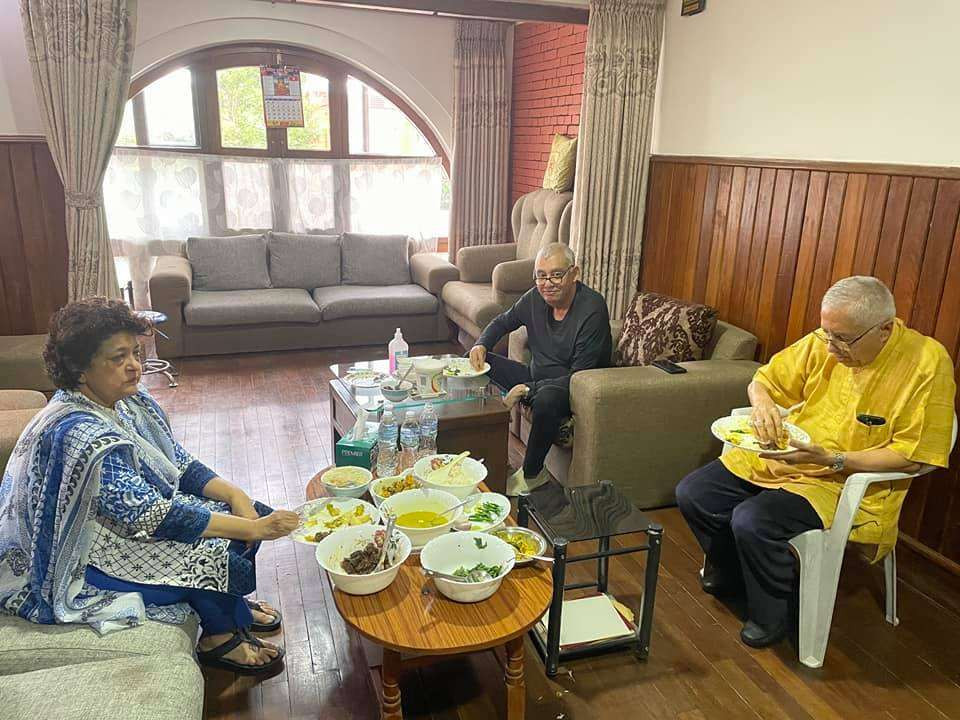 कांग्रेसको नेतृत्व गर्न कोईराला परिवार एक ढिक्का, देउवालाई झट्का