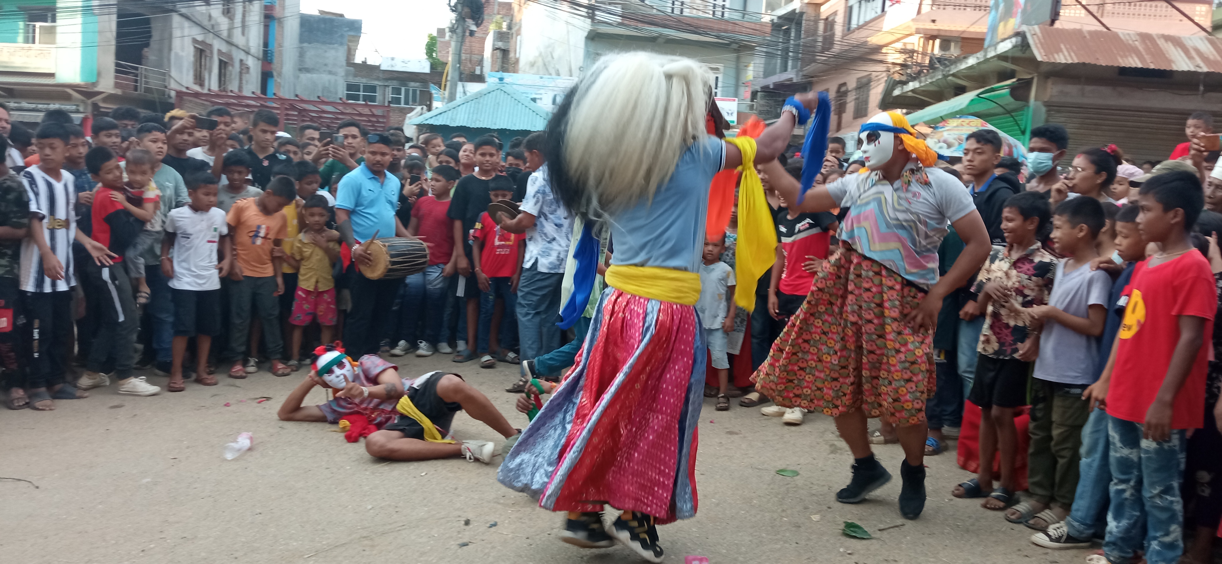 लाखेनाच