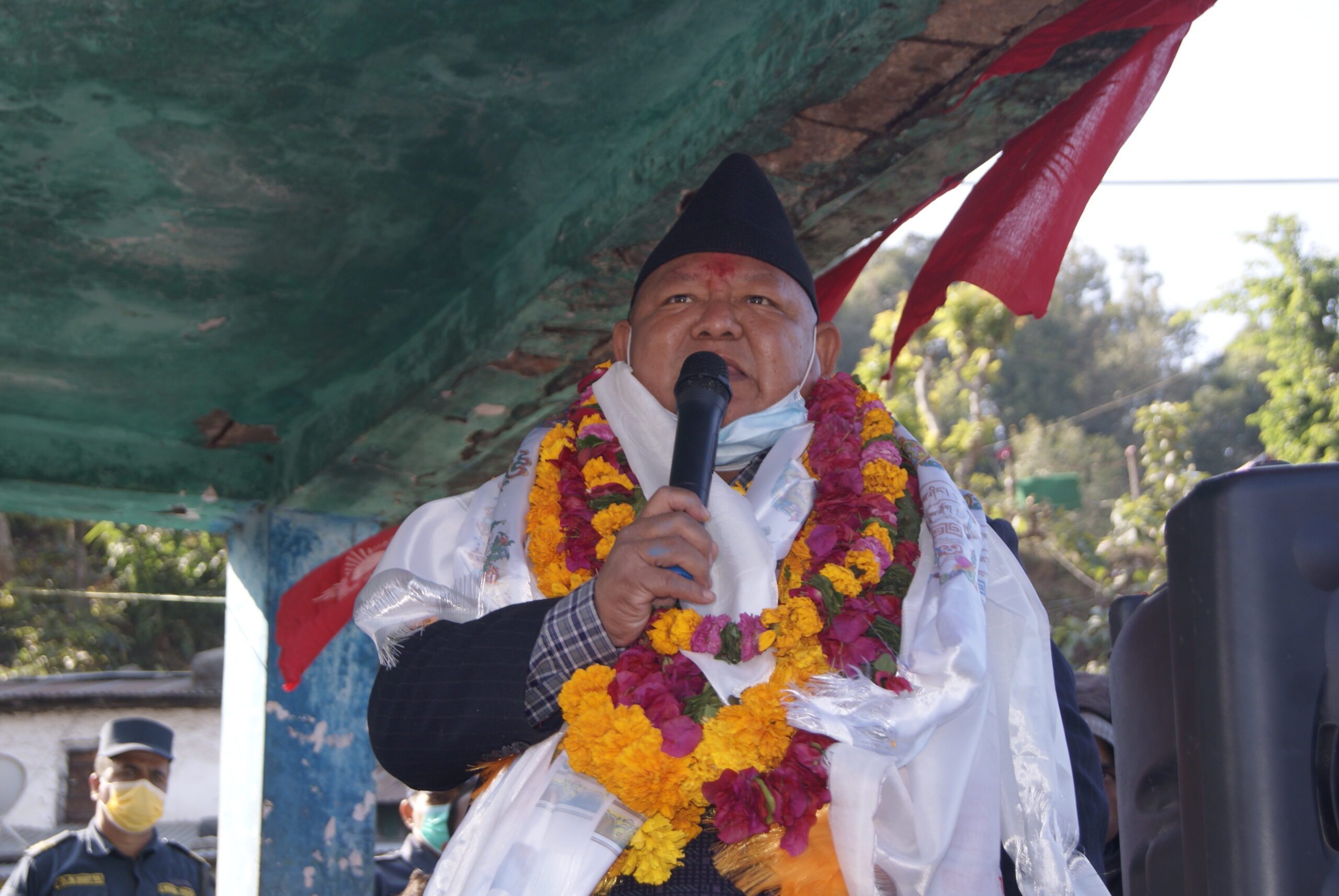 वनमन्त्री भन्छन् बोगटान सडकको काम पुनः शुरु हुन्छ