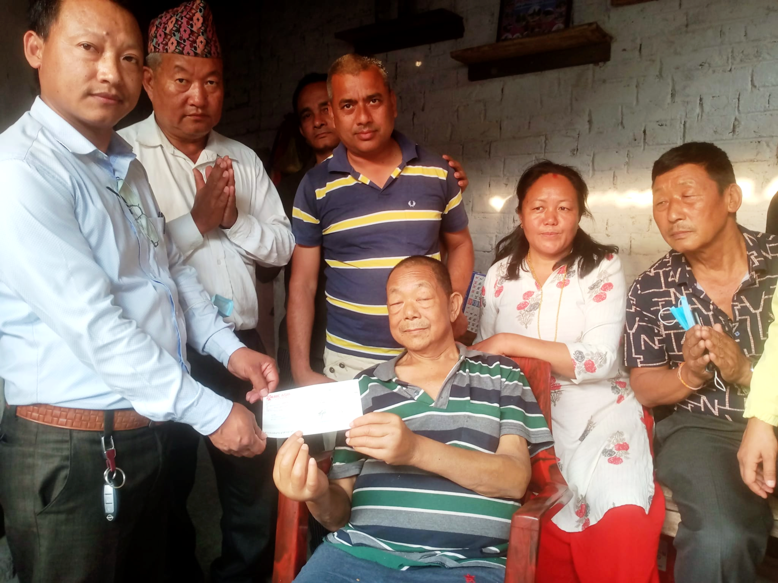 नेशनल लाईफद्धारा घातक रोग वापत ५० लाख दाबी रकम भुक्तानी