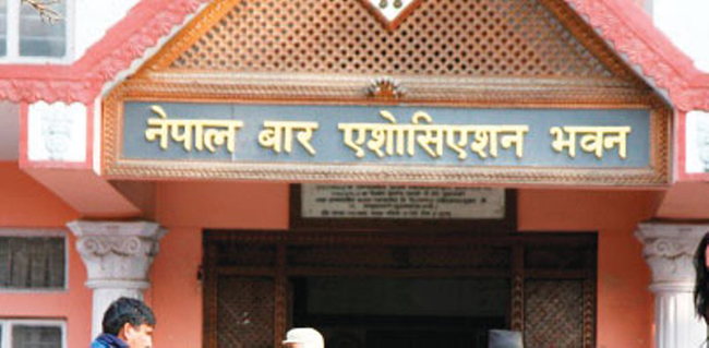 नेपाल बार निर्वाचन समितिले गल्ती नसच्याए कानुनी उपचारः अध्यक्षका उम्मेदवार खतिवडा