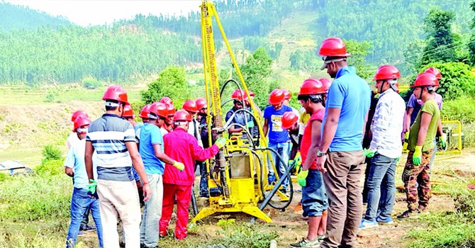 दैलेखमा ग्याँस र पेट्रोल रहेको पुष्टि, अन्वेषणका लागि चीनले अन्तिम सर्वेक्षण गर्ने