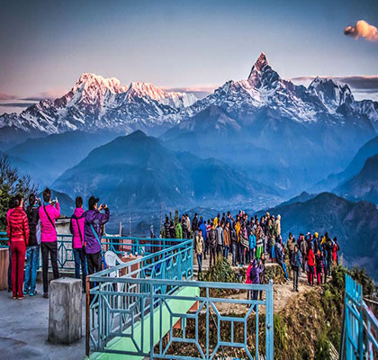 नयाँ वर्षको स्वागतमा पर्यटक भरिभराउ