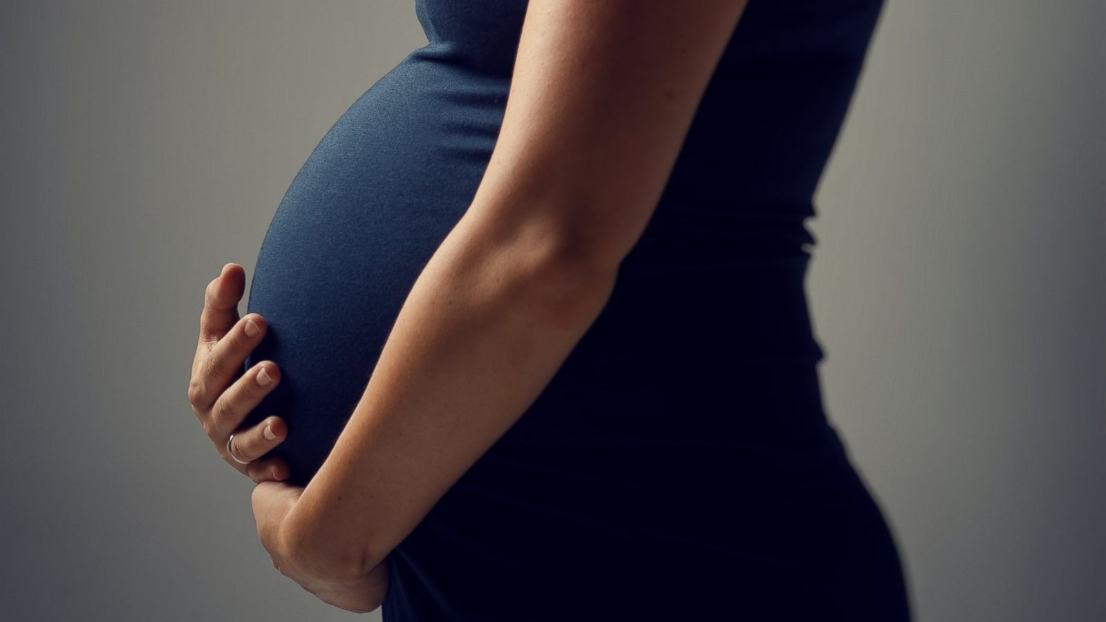 यी डाक्टर जसले आफ्नै शुक्रकिट प्रयोग गरी ११ महिलालाई गर्भवती बनाए