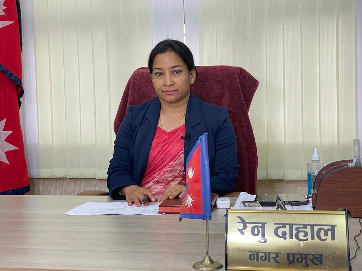 भरतपुर महानगरकी मेयर दाहालको सचिवालय प्रमुख नै सवारीचालक परीक्षाको अनियमिततामा संलग्न