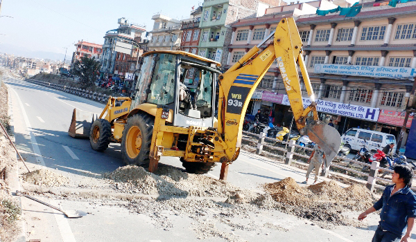 आजदेखि सडक खन्न नपाइने