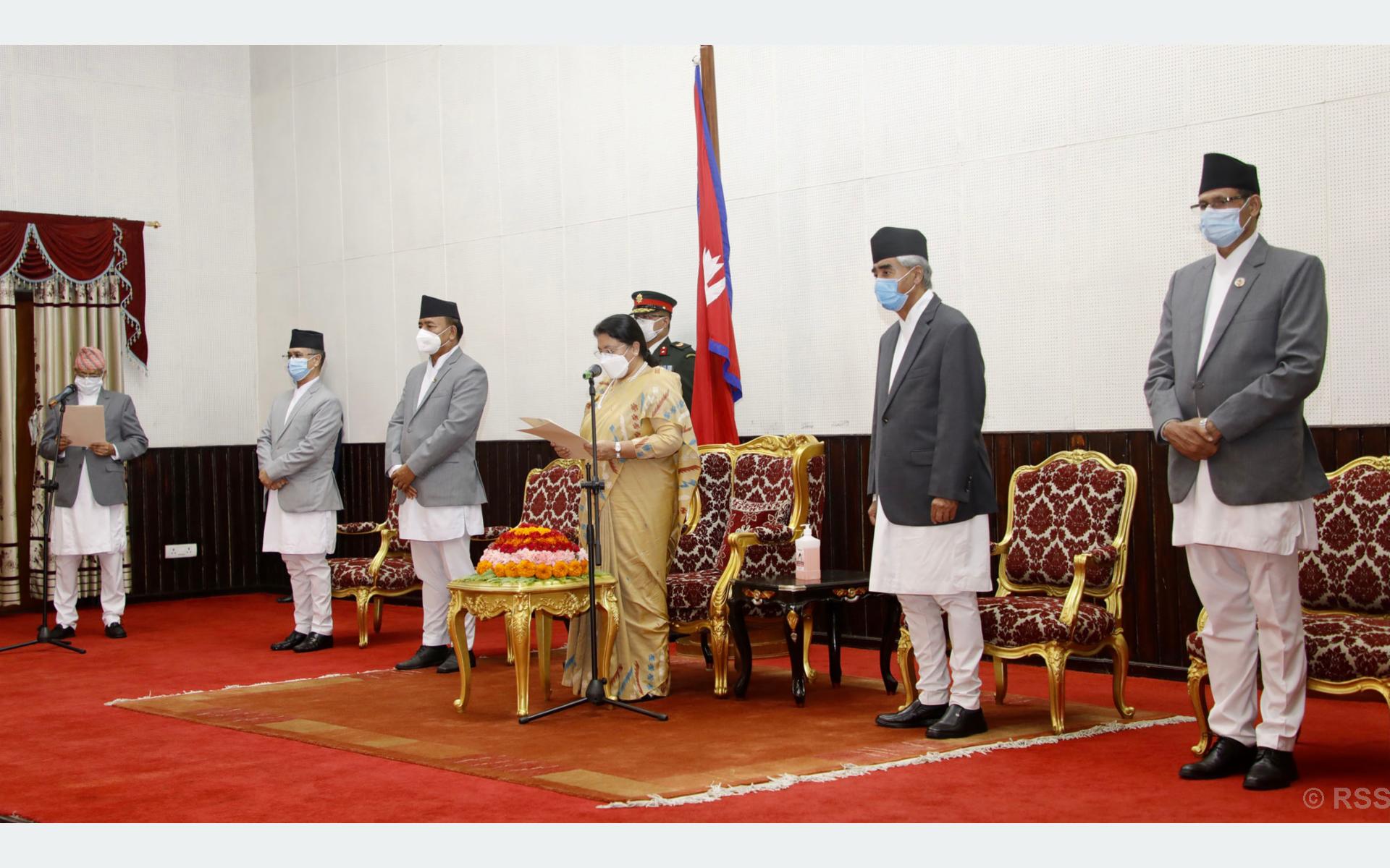 नवनियुक्त बागमती प्रदेशका प्रमुख शर्माले लिए  शपथ