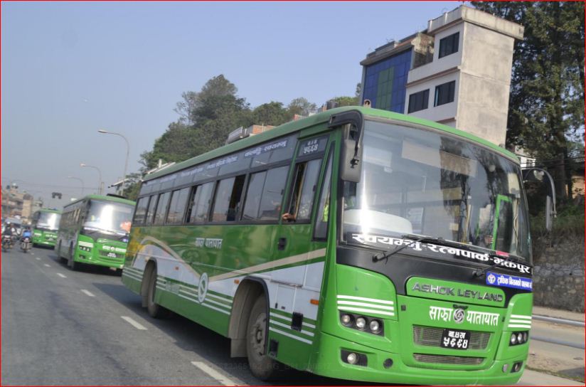 ठूला गाडीको लापरवाहीले यात्रुलाई सास्ती
