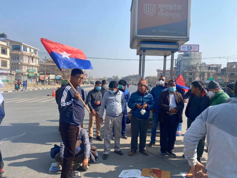हड्ताल सफल पार्न मुख्यमन्त्री भट्ट सडकमा