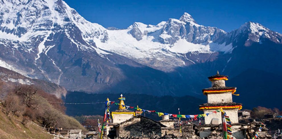 ४०० वर्ष पुरानो दिकिछ्योलिङ गुम्बा रहे ओलाङ्चुङगोलामा बर्सेनि विशेषरूपमा मनाइँछ फुटुक पर्व