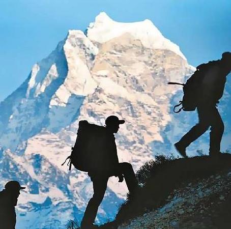 थलिएको पर्यटन उठाउन पर्यटकीय गाउँमा ‘हाइकिङ’