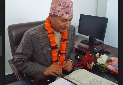 गोलाप्रथाले ठगेका भाग्यमानी अर्थमन्त्रीको सपथ ४ बजे