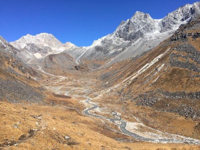 पर्यटकीय गन्तव्यको विकासमा हेलम्बु