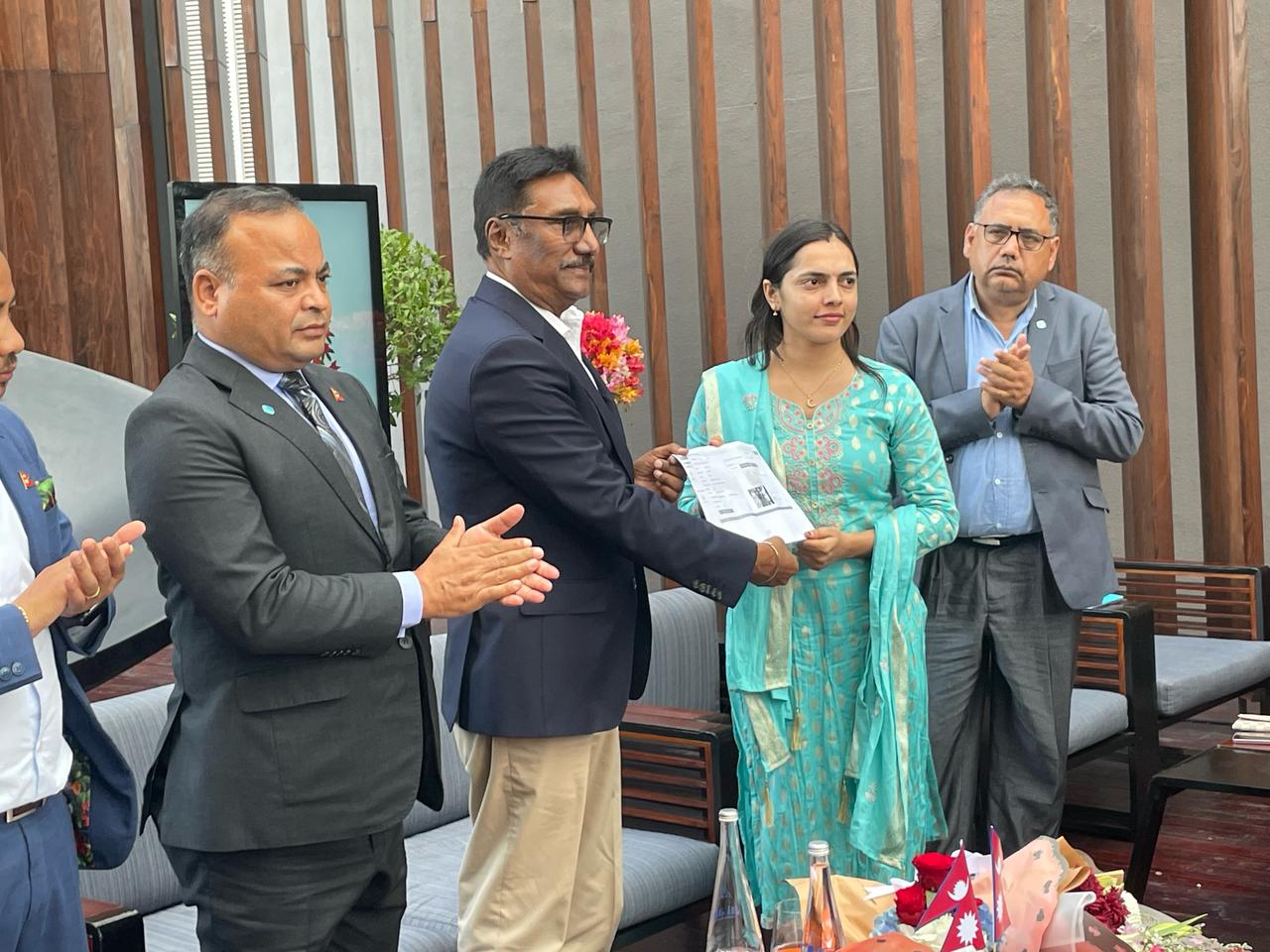 नेपाल सरकारद्वारा युएईबाट श्रम स्वीकृति सेवा सुरु, नेपाली श्रमिकलाई ठूलो राहत