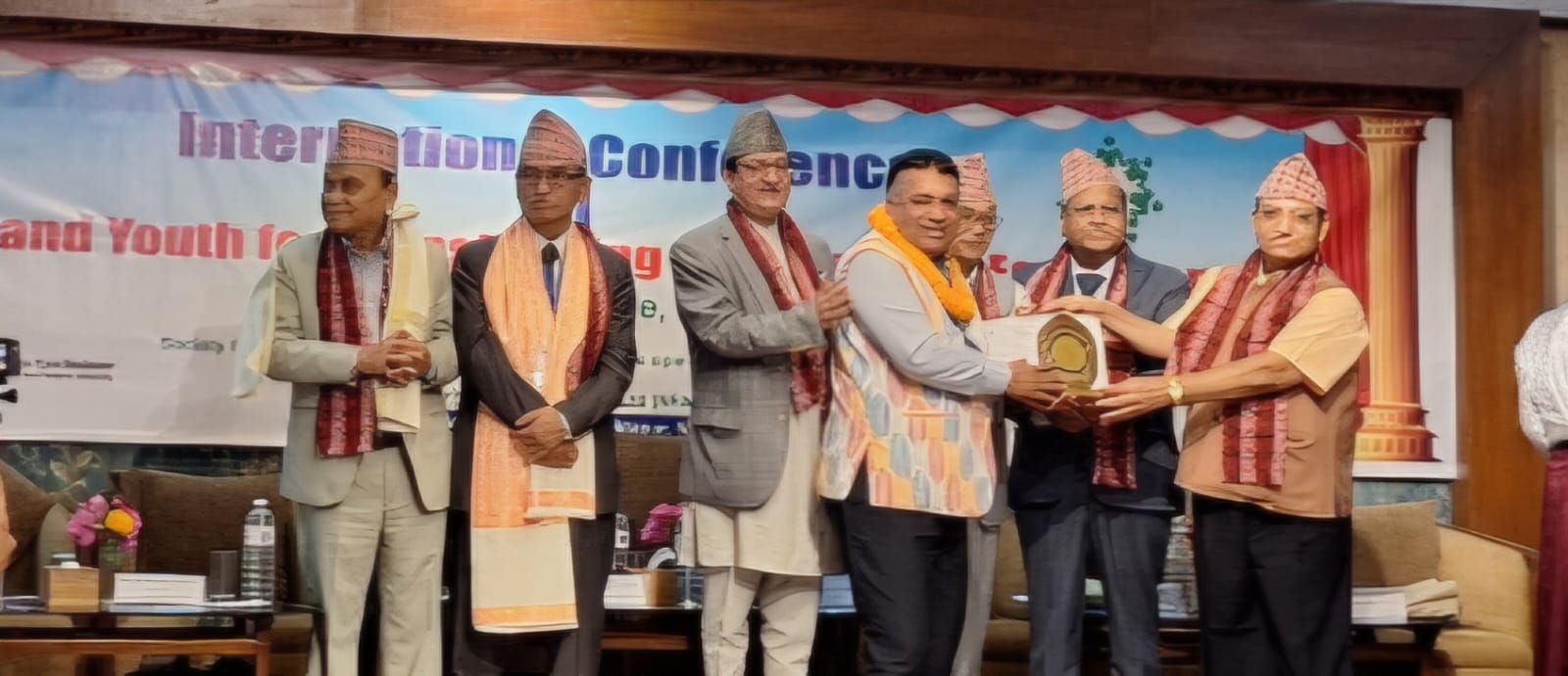 अन्तर्राष्ट्रिय सम्मेलनमा नवप्रभात डेरी उद्योग सम्मानित, ‘उत्कृष्ट कृषि उद्योग पुरस्कार’ प्रदान
