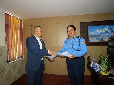 हिमालयन बैंकद्धारा प्रहरी अस्पतालमा नगद संकलन काउन्टर सञ्चालन