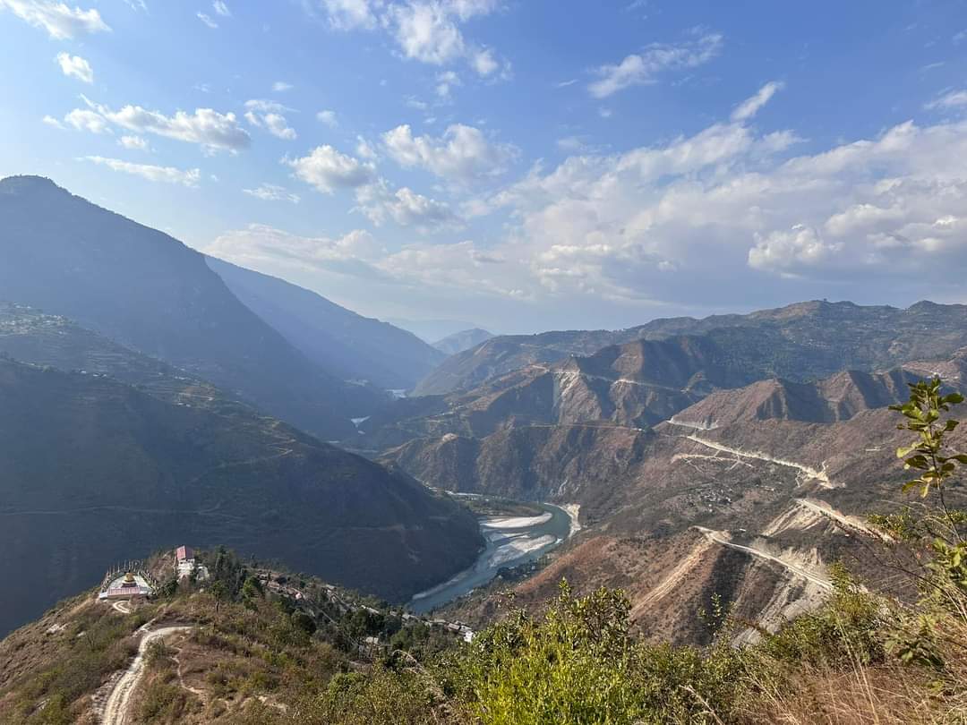 मध्यपहाडी लोकमार्ग