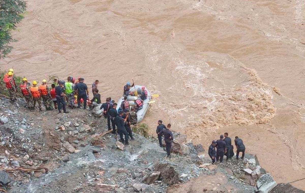 त्रिशूलीमा बेपत्ता यात्रुको खोजिमा भारतीय टोलीको साथ