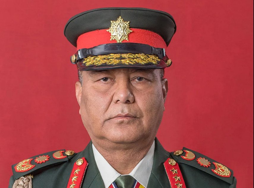 प्रधान सेनापतिले सम्बोधन गर्दै