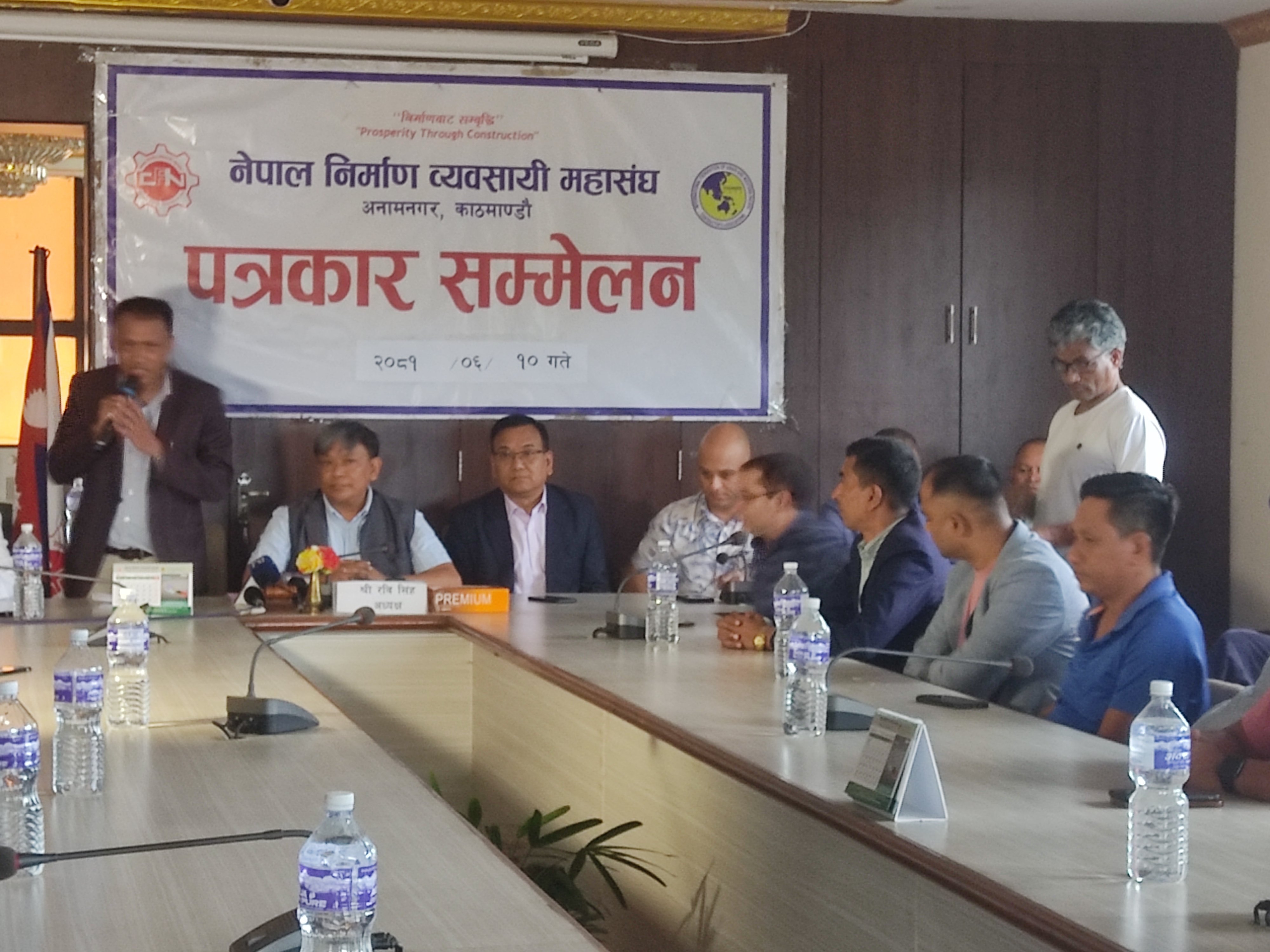 निर्माण व्यवसायीले पाएनन् भुक्तानी हुनु पर्ने बक्यौता रकम