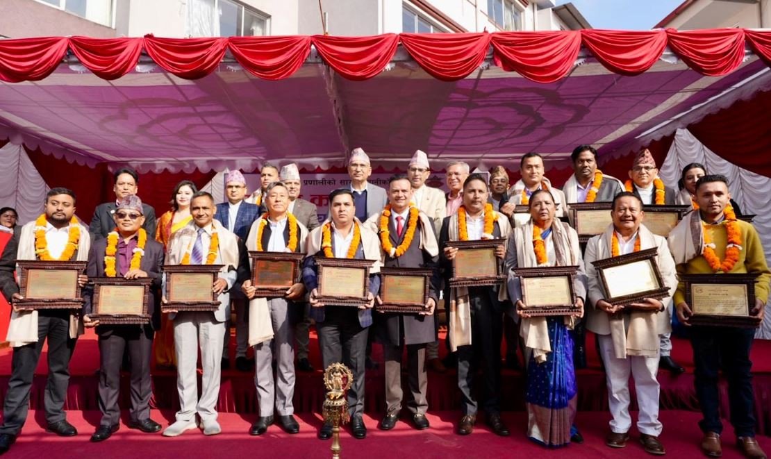 यी हुन् यस वर्षका उत्कृष्ट करदाता