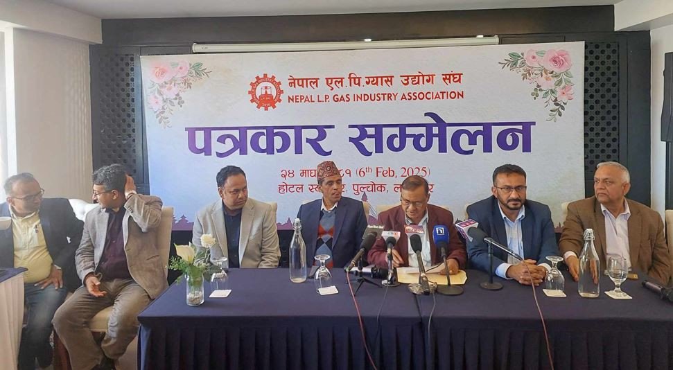 माग पूरा नगरे सबै एलपी ग्यास उद्योग बन्द गर्ने चेतावनी