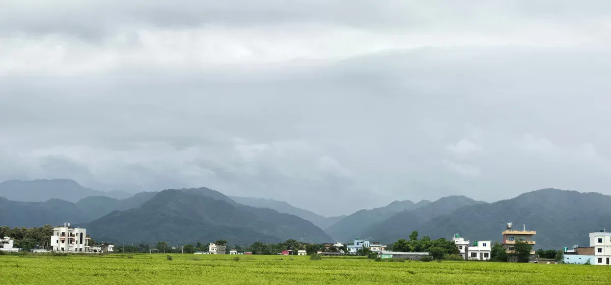 कमजोर बन्दै न्यून चापीय प्रणाली